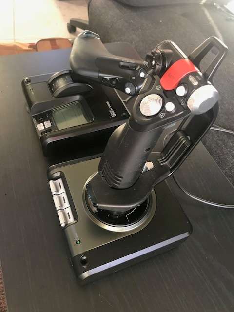 Saitek X52 Pro Flight system (joystick & throttle) USB PC & Console