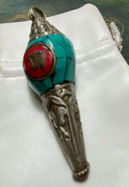 Tibetan Himalayan handmade vintage red coral turquoise silver Holy Ritual Sankh conch shell