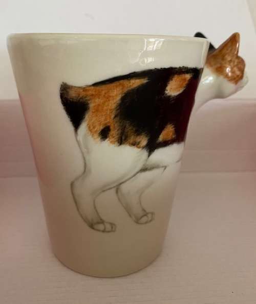 BEAAUTIFUL JAPANESE BOBTAIL CAT MUG