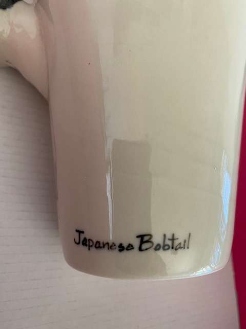 BEAAUTIFUL JAPANESE BOBTAIL CAT MUG