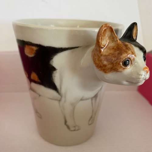 BEAAUTIFUL JAPANESE BOBTAIL CAT MUG