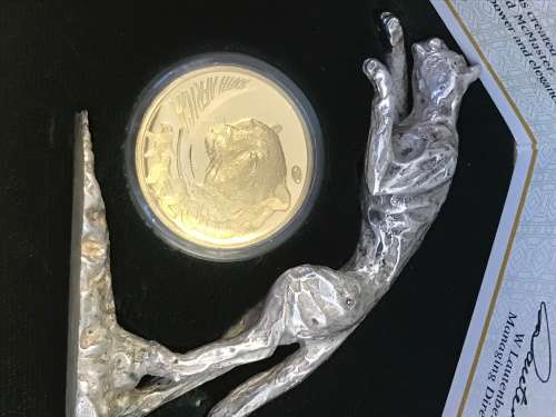2002 Special Launch Set  "De Wildt" Cheetah with sterling silver cheetah 1oz 24crt Gold Mintage 250