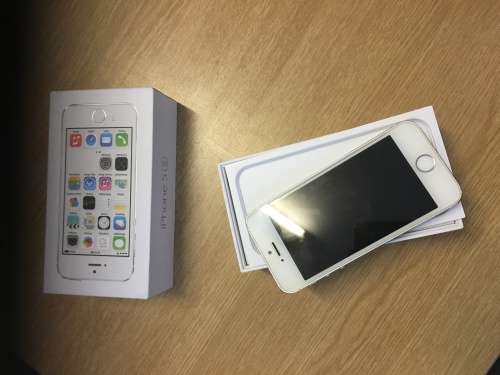Iphone 5S 16gb in immaculate condition, no scratches no dents 9.5/10