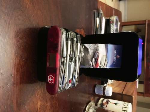 WOW!!!    The worlds biggest utility Knive, 25 features Victorinox Tool Brand new in box