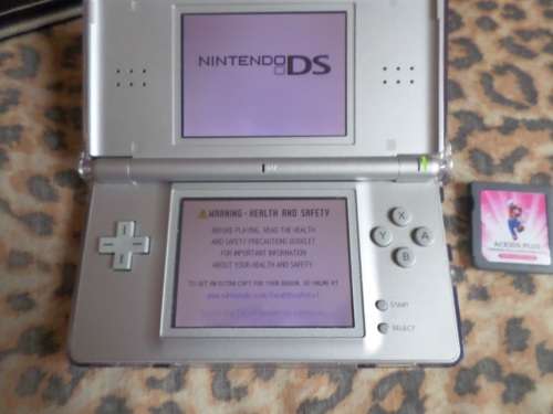 Nintendo DS Lite Silver *BOXED* With DS cover and with R4i + 7 Boxed games