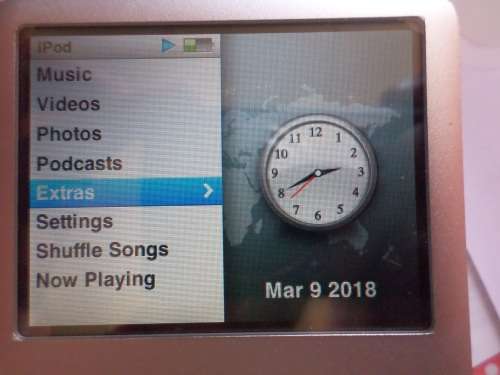 iPod Classic 160GB Pristine condition original box with manuals and unused earphones