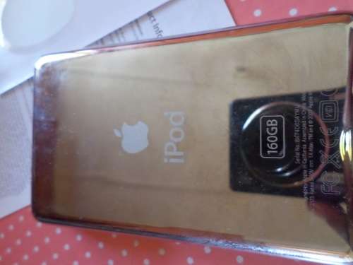 iPod Classic 160GB Pristine condition original box with manuals and unused earphones
