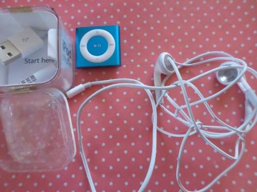 iPod Shuffle 2GB
