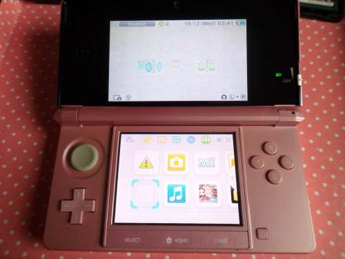 Nintendo 3DS Coral Pink with games and LOTS of accessories