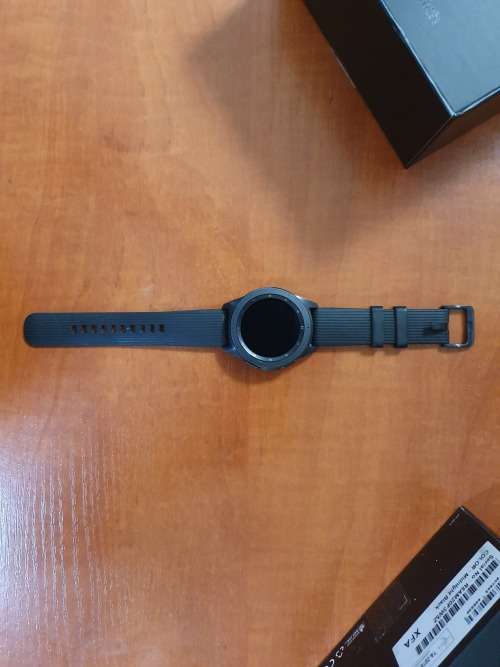 Samsung Galaxy 42mm Smart Watch 2019