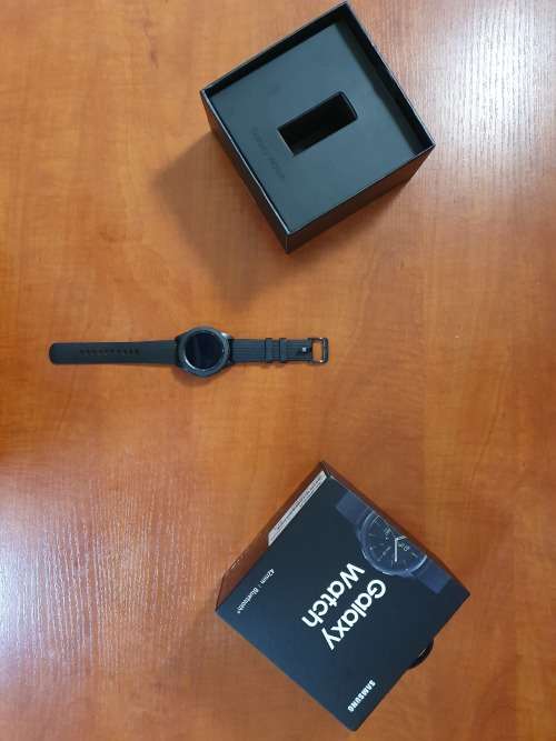 Samsung Galaxy 42mm Smart Watch 2019
