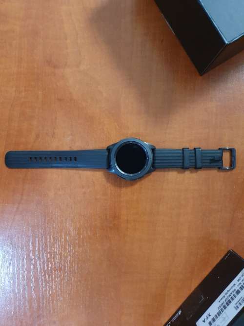 Samsung Galaxy 42mm Smart Watch 2019