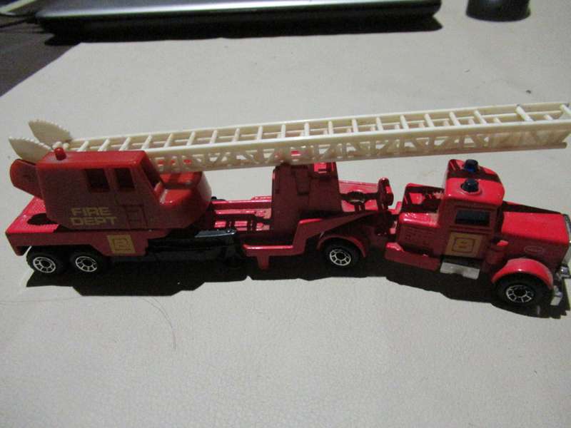 Matchbox Fire Engine   17 cm
