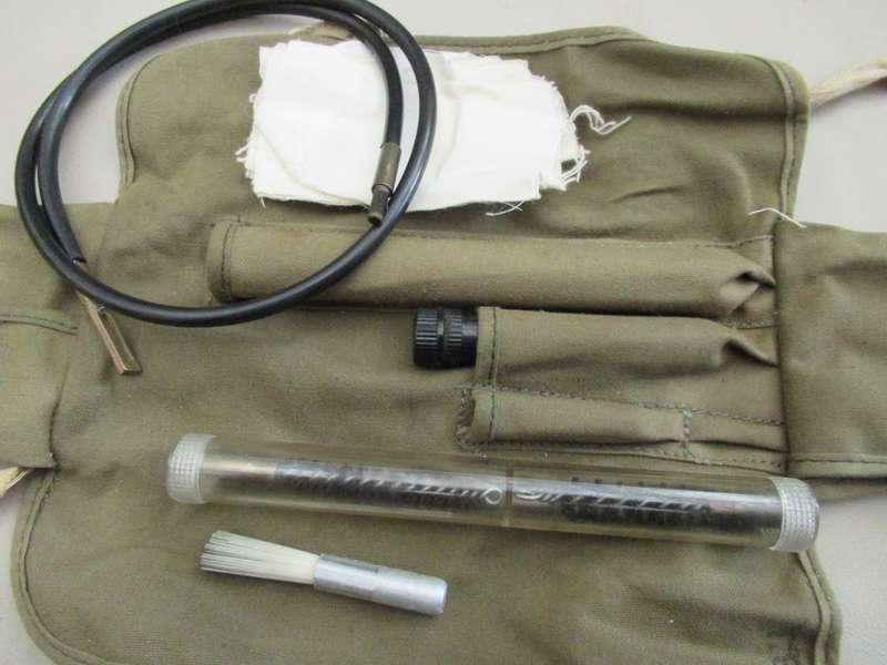 2 Vintage gun cleaning kits