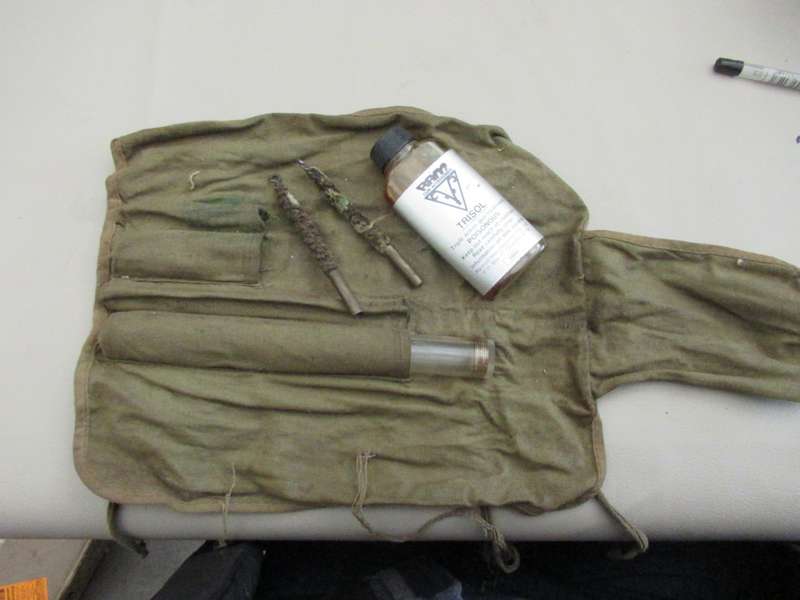 2 Vintage gun cleaning kits