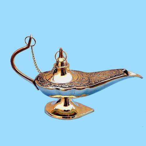 MASSIVE 10" ALADDIN LAMP. DESKTOP DISPLAY SIZE BEAUTIFULLY ENGRAVED HEAVY BRASS