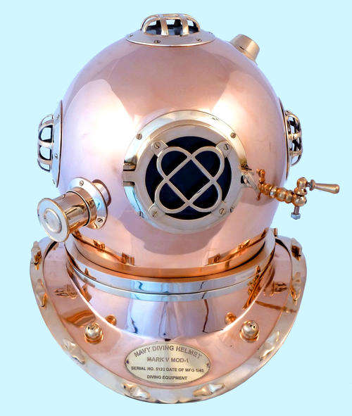 FANTASTIC FULL SIZE SOLD COPPER & BRASS DIVER HELMET. MASSIVE 18 INCHES