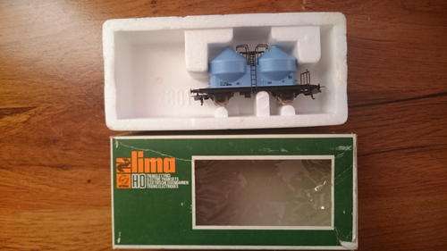 Lima HO Twin Silo Wagon. (BOXED)