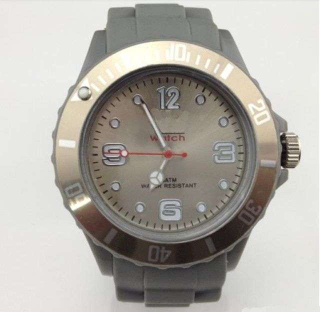 NEW (GRAY) Watch Fashion Jelly Watch  Men/Women WITH BOX
