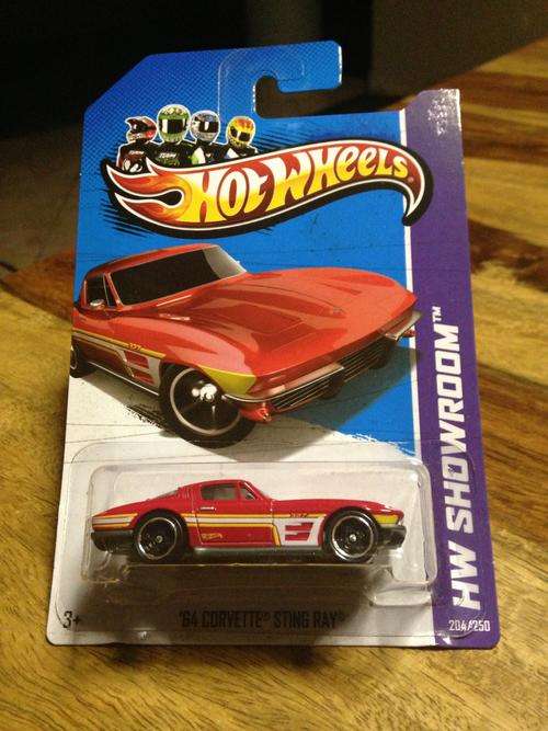 Hot Wheels 2013 - 204/250 - 64 Corvette Sting Ray - Red