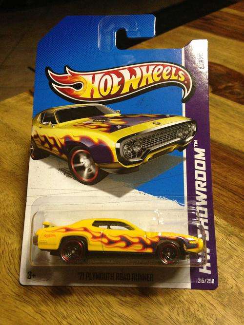 Hot Wheels 2013 - 215/250 - 71 Plymouth Road Runner - Yellow