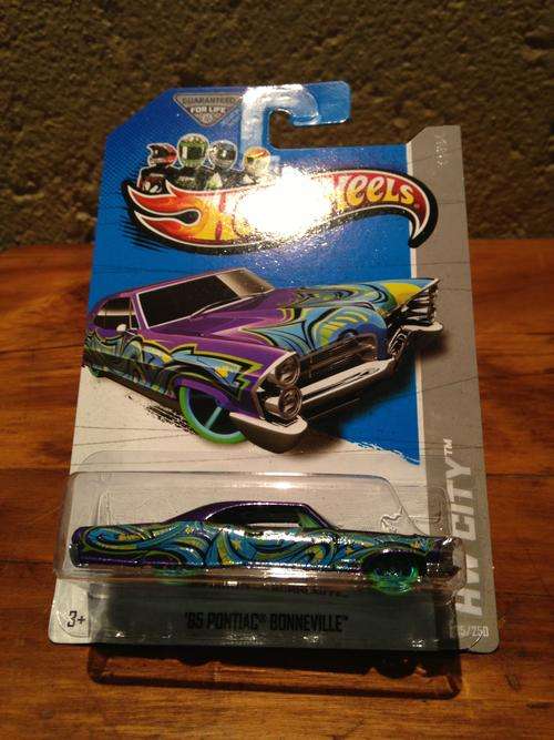 Hot Wheels 2013 - 35/250 - 65 Pontiac Bonneville - Purple