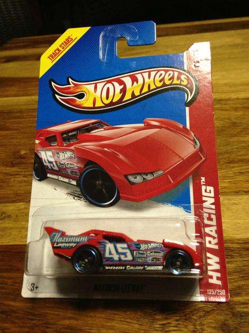 Hot Wheels 2013 - 125/250 - Maximum Leeway - Red