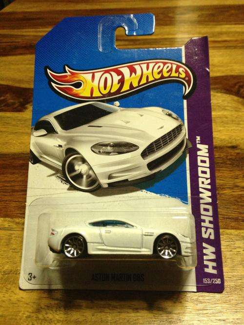 Hot Wheels 2013 - 153/250 - Aston Martin DBS - White