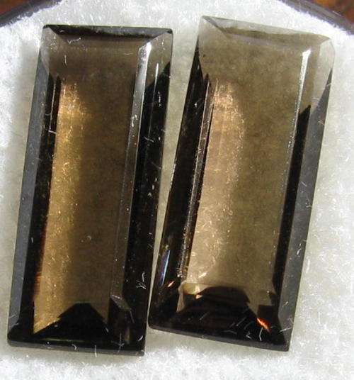 BEAUTIFUL Emerald cut QUARTZ, 5.6 ct  15x6 mm
