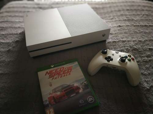 Xbox One S