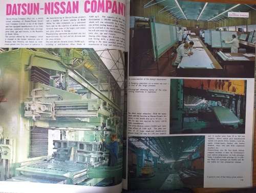 AUGE What about South Africa ? (April 1971 large magazine by Auge Mexico)