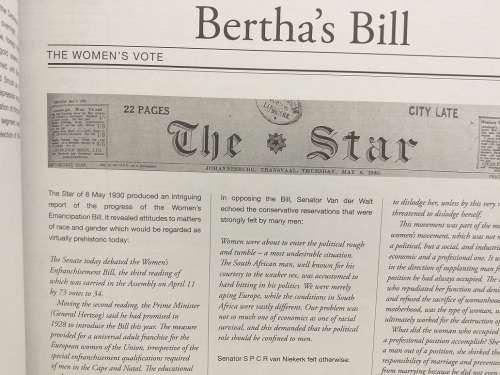 A Newspaper History of South Africa (John Cameron-Dow) Published 2010
