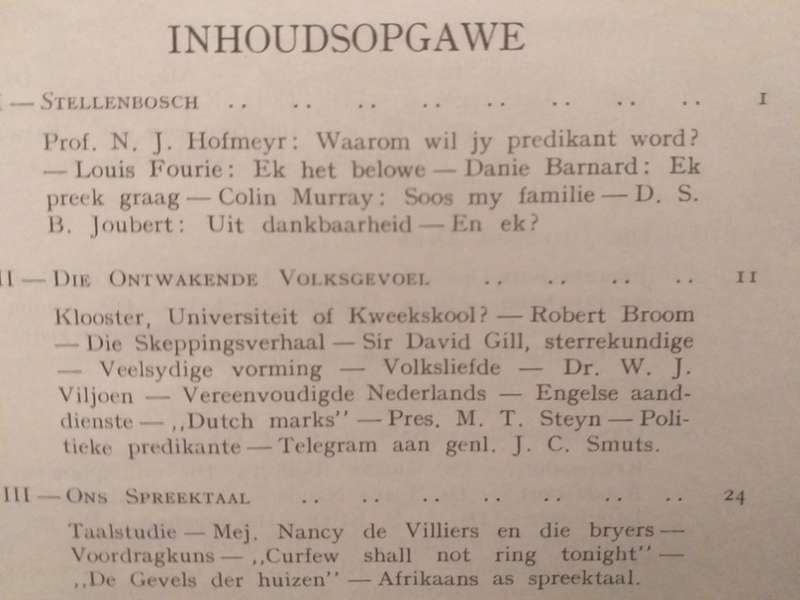 Met toga en troffel (Ds Wm Nicol)