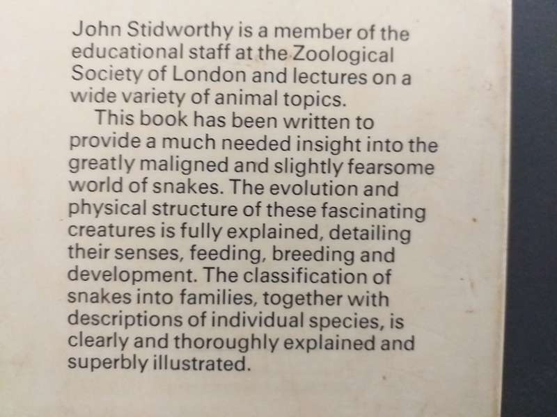 Snakes of the world (John Stidworthy) *** READING COPY ***