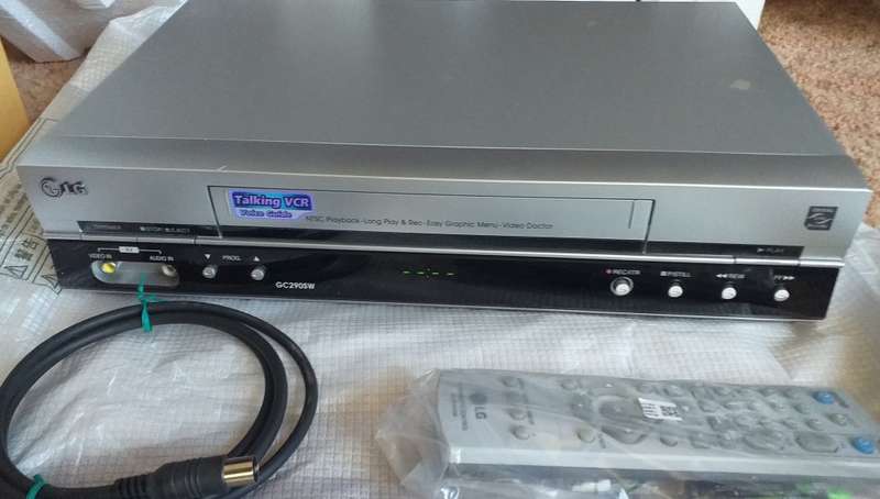LG VHS Video machine looks brand new - in box new old stock
