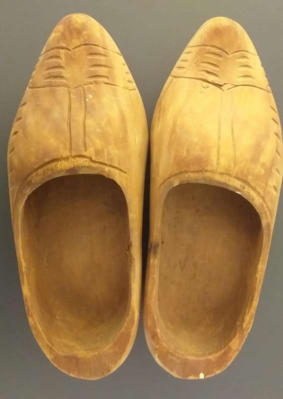 Hout klompe / Wooden clogs ?Decorative