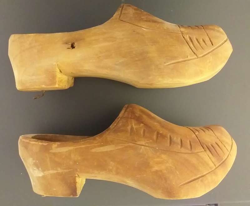 Hout klompe / Wooden clogs ?Decorative
