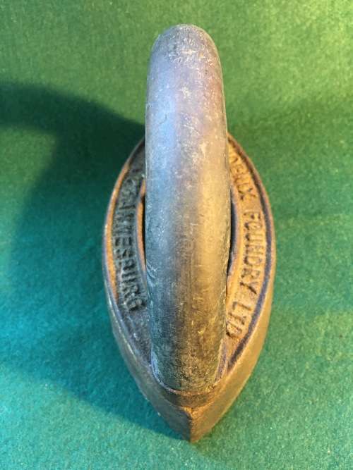 Antique clothes iron with detachable handle