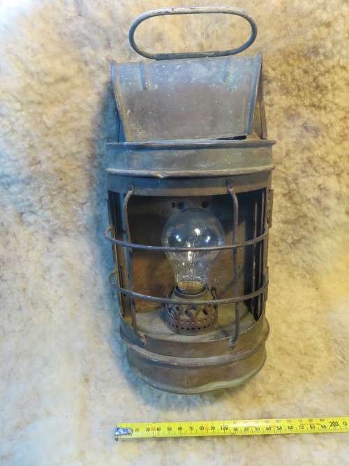 Brass wall lamp