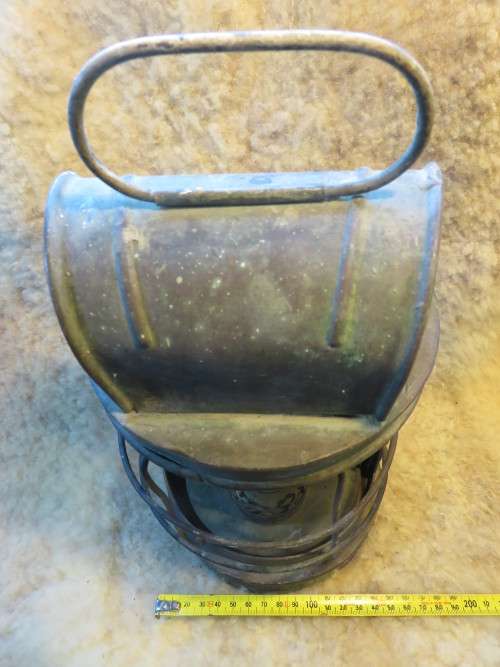 Brass wall lamp