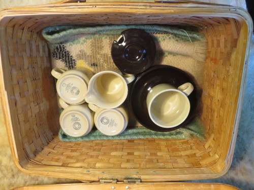 Picnic basket with tea set