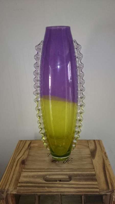 !!**2007 HAND BLOWN GLASS VASE "SCULPTURE" BY WORLD RENOUNED ARTIST LIZ LACEY**!!