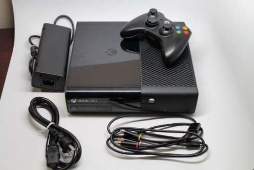Xbox 360 Console - 250GB 1 x 360 Wireless Controller, Power Supply and HDMI