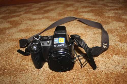 Sony Cybershot DSC-H5 7.2MP with 12x Zoom