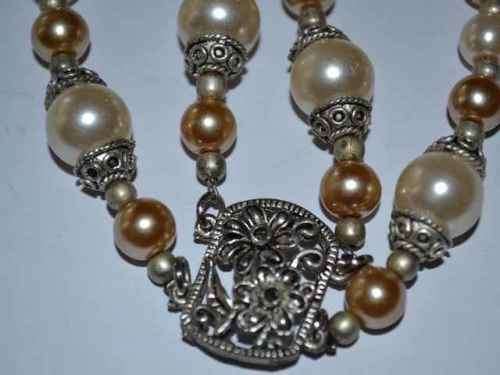 Costume Jewelry - Pearl and Silver beaded Necklace