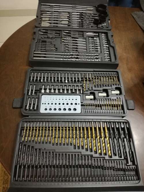 204 Piece Drill Bit Set