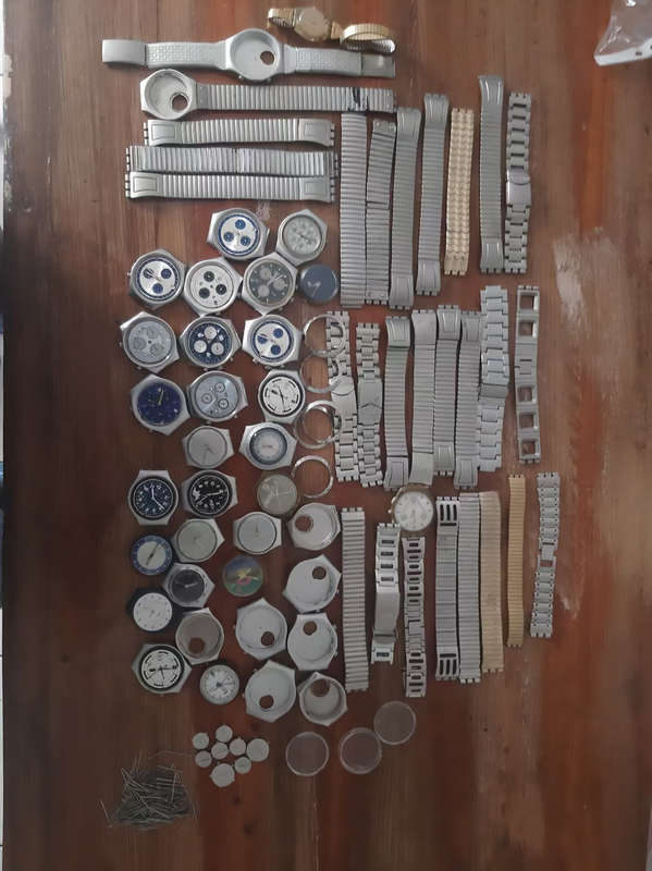 Lot of swatch spares and straps