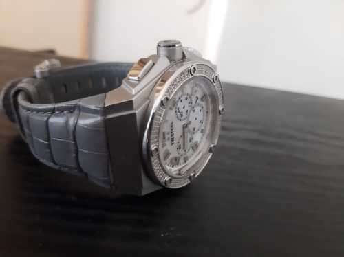 Tw steel watch read description