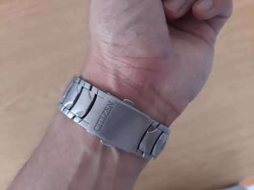 Citizen titanium watch working