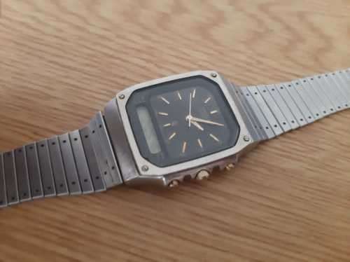 Citizen watch working